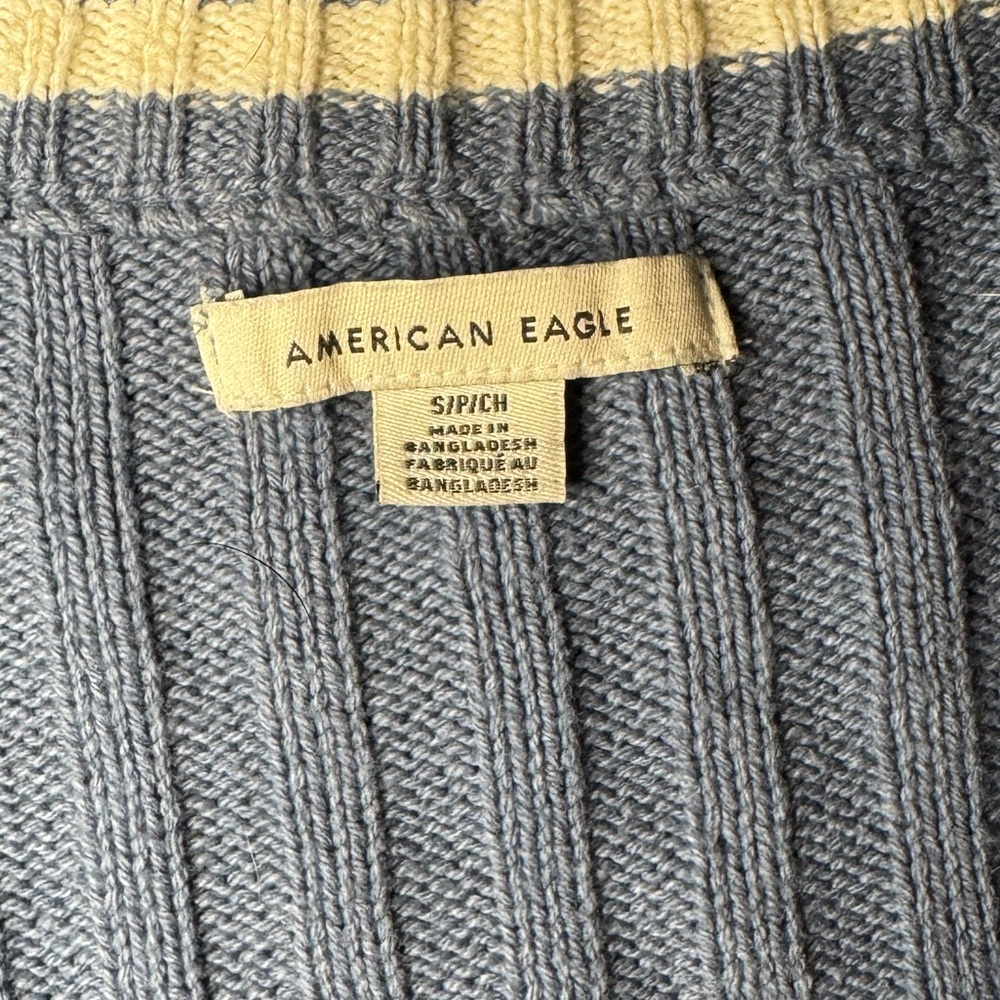 American Eagle Blue Cable Knit Crop Sweater Size Small - Picture 2 of 4